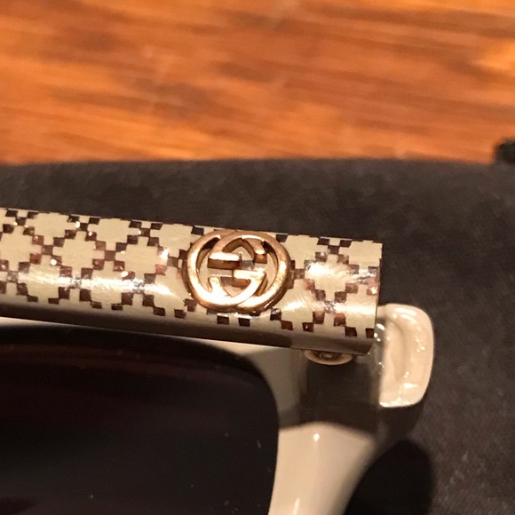 New Signature GUCCI Sunglasses for Women interlock Gold Logo AUTHENTIC with case - Picture 6 of 9
